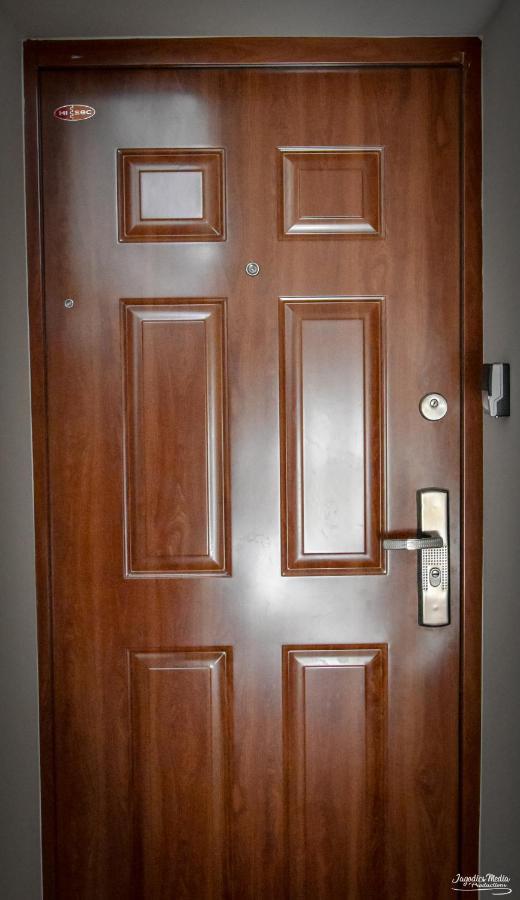 Lovely Central Apartment With Free Parking, Koezponthoz Koezeli 3 Szobas Lakas Gyor Ngoại thất bức ảnh